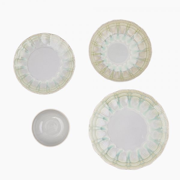 Rosa / Porcelain ( Light Green Coral Dinnerware Set 24 pcs )